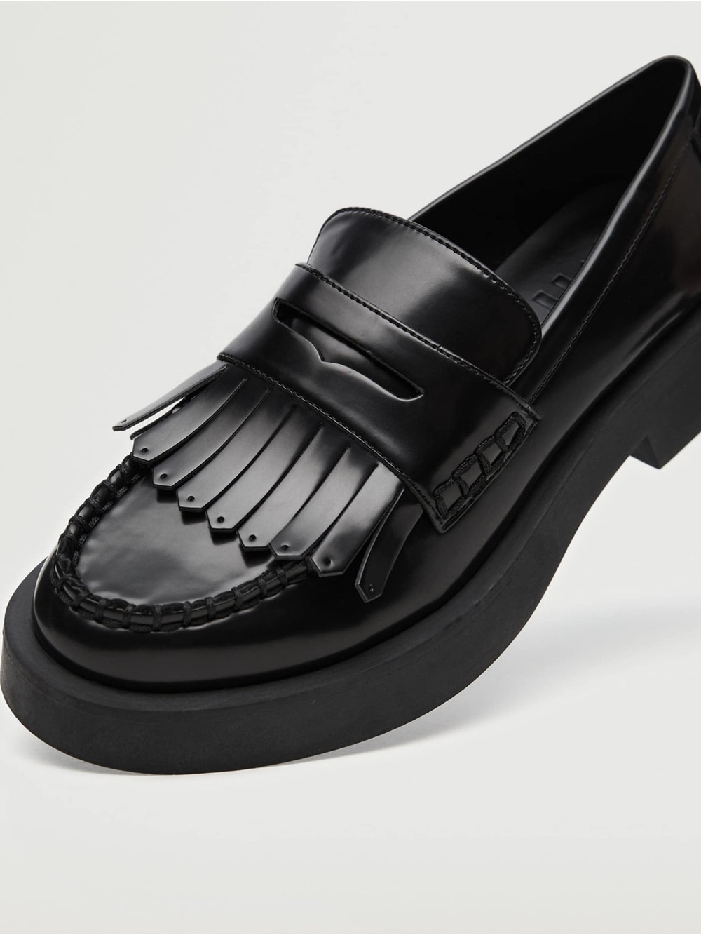 Mango Women’s Chunky Patent Leather Loafers with Fringe Detail Size 38 (US 7) - Picture 2 of 8